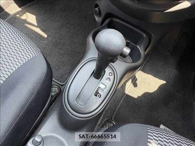 Nissan MARCH 2017-07 8208502-22