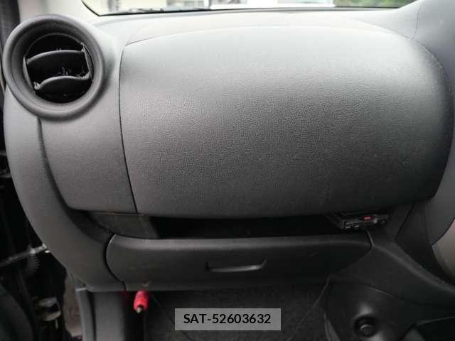 Nissan MARCH 2016-09 8245787-19
