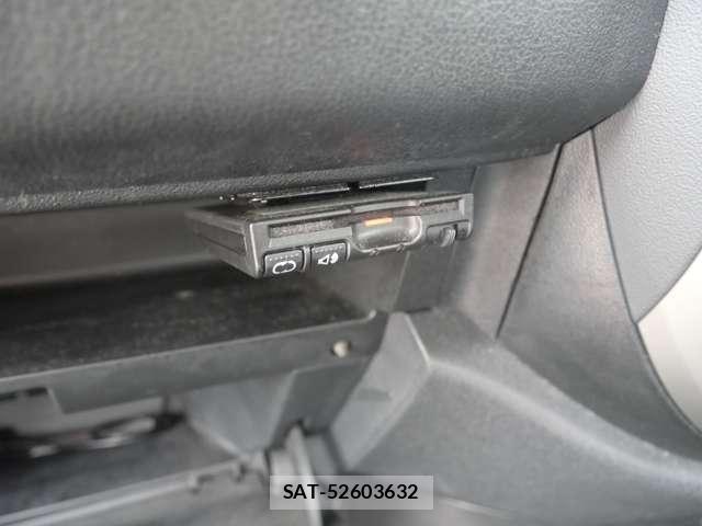 Nissan MARCH 2016-09 8245787-21