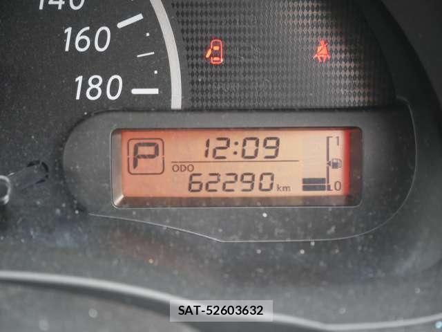 Nissan MARCH 2016-09 8245787-27