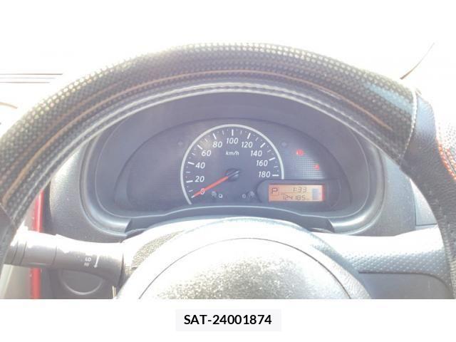 Nissan MARCH 2017-09 8245788-5
