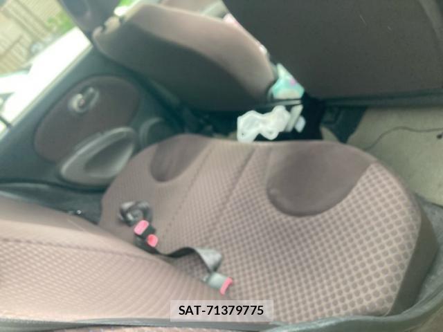 Nissan MARCH 2010-02 8245790-12