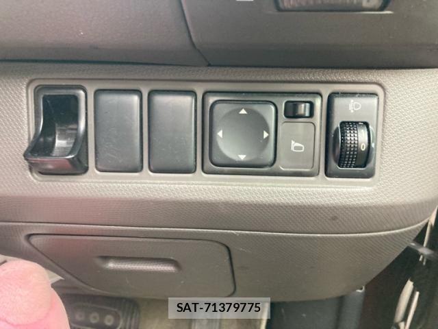 Nissan MARCH 2010-02 8245790-14