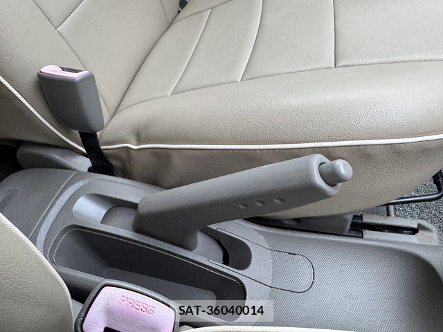 Nissan MARCH 2006-12 8315256-28