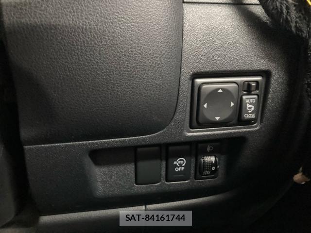 Nissan MARCH 2011-09 8315262-19