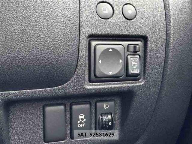 Nissan MARCH 2014-02 8336645-6