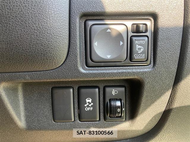 Nissan MARCH 2015-11 8336643-23