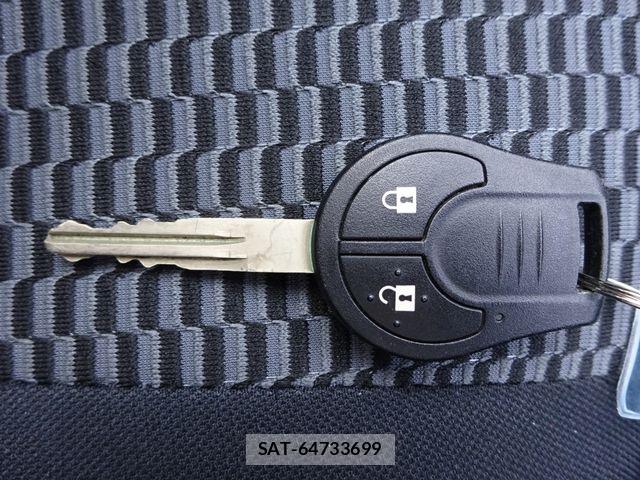 Nissan MARCH 2018-02 8336647-16