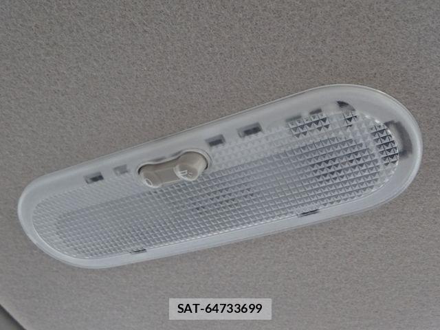 Nissan MARCH 2018-02 8336647-24