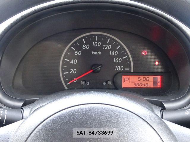 Nissan MARCH 2018-02 8336647-5