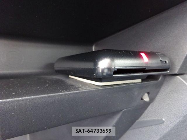 Nissan MARCH 2018-02 8336647-7