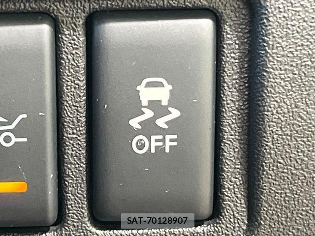 Nissan MARCH 2021-06 8336642-4