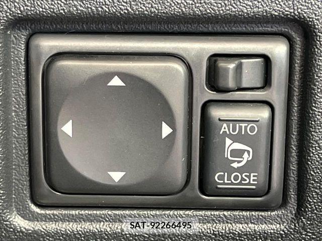 Nissan MARCH 2011-03 8336646-5