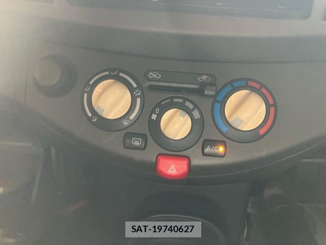 Nissan MARCH 2010-02 8354880-22