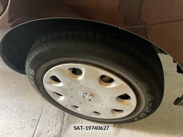 Nissan MARCH 2010-02 8354880-6