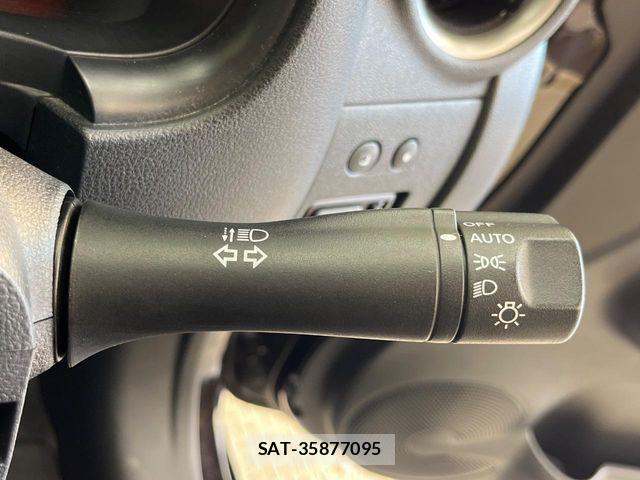Nissan MARCH 2013-08 8354881-6