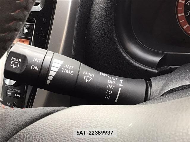 Nissan MARCH 2014-01 8366813-26