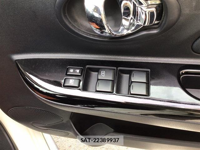 Nissan MARCH 2014-01 8366813-28