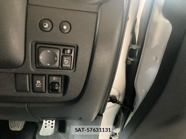Nissan MARCH 2014-02 8413379-12