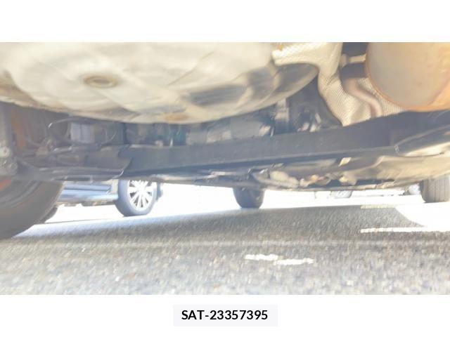 Nissan MARCH 2011-08 8413388-21