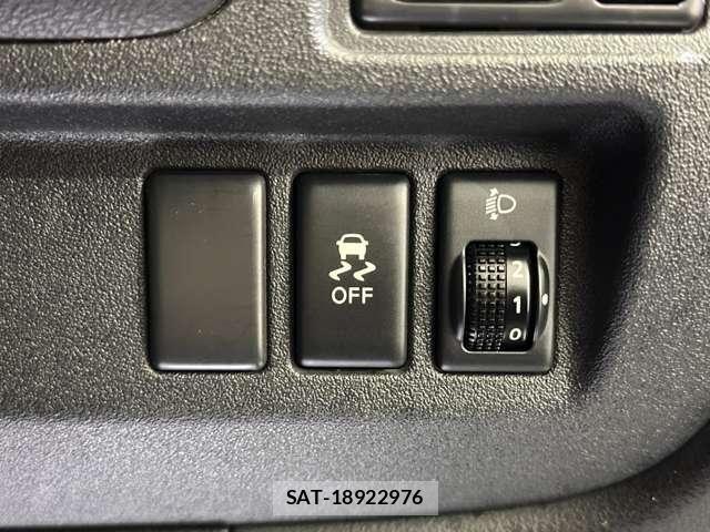 Nissan MARCH 2017-11 8485666-13