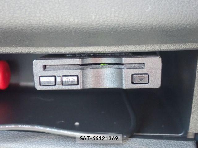 Nissan MARCH 2019-03 8485670-5