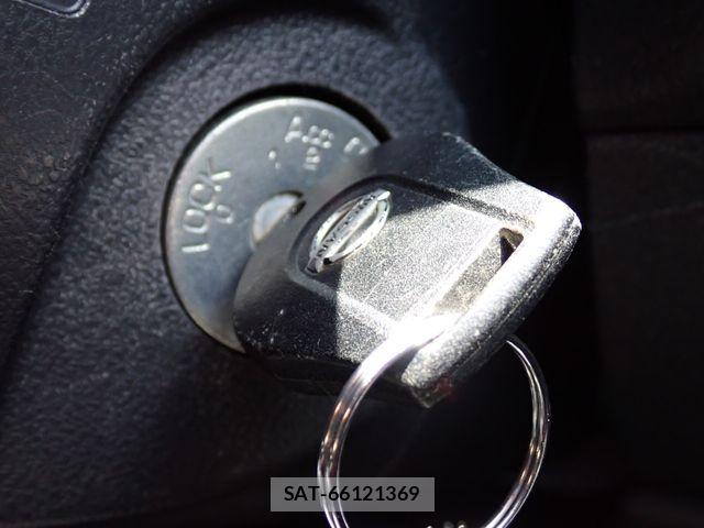 Nissan MARCH 2019-03 8485670-8