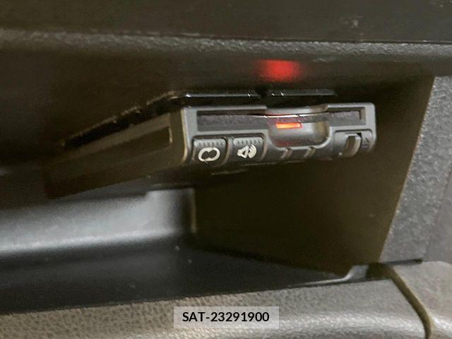 Nissan MARCH 2017-07 8627552-5