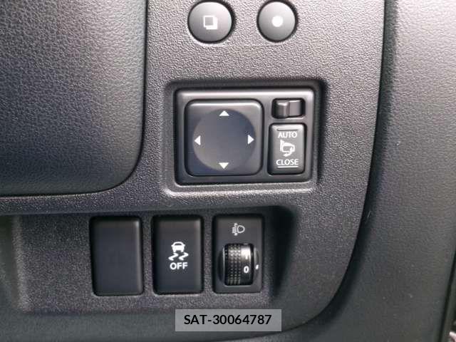 Nissan MARCH 2017-12 8666440-11