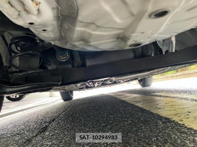 Nissan MARCH 2011-09 8743570-23