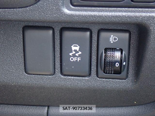 Nissan MARCH 2019-04 8780929-8
