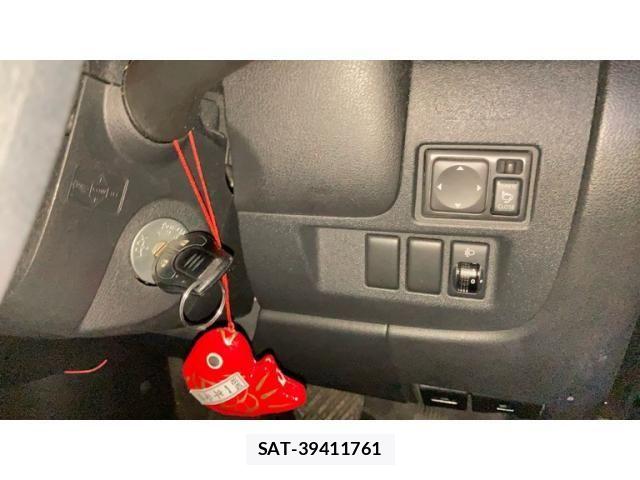Nissan MARCH 2011-11 8796544-17