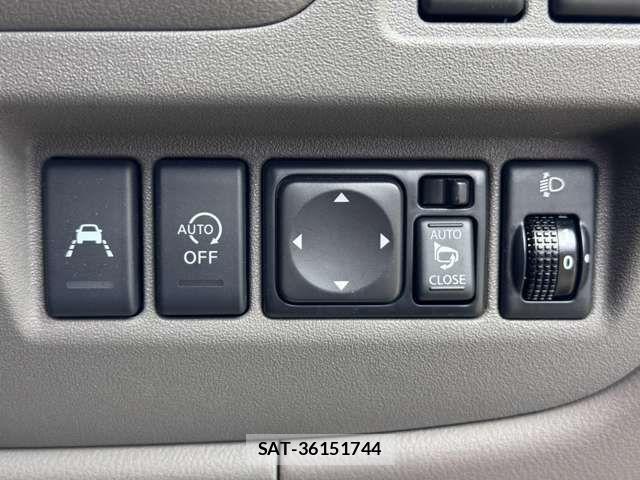 Nissan MARCH 2021-09 8796541-6