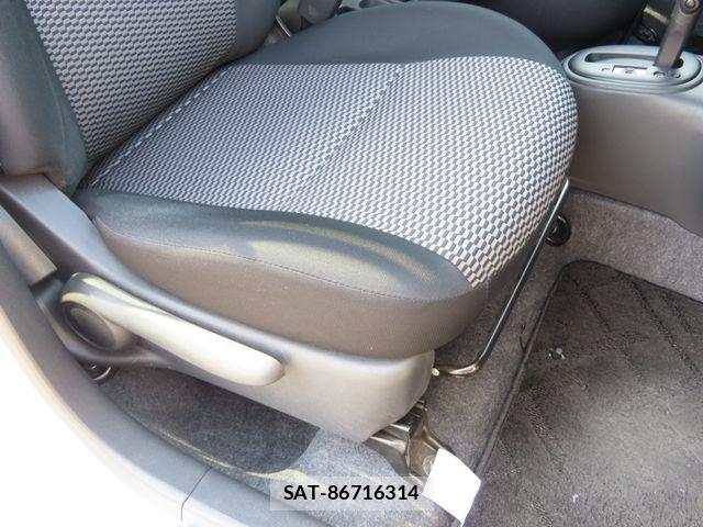 Nissan MARCH 2023-02 8830074-9
