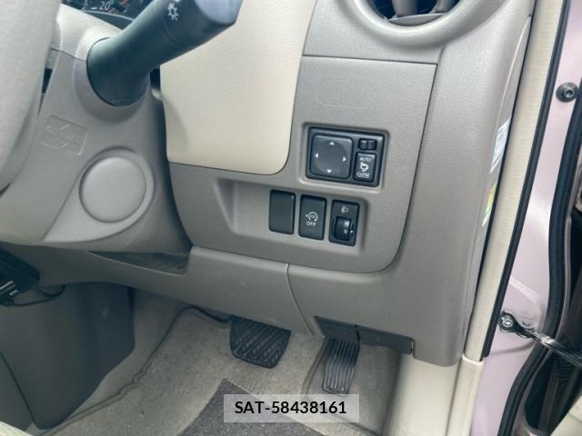 Nissan MARCH 2011-01 8830077-10