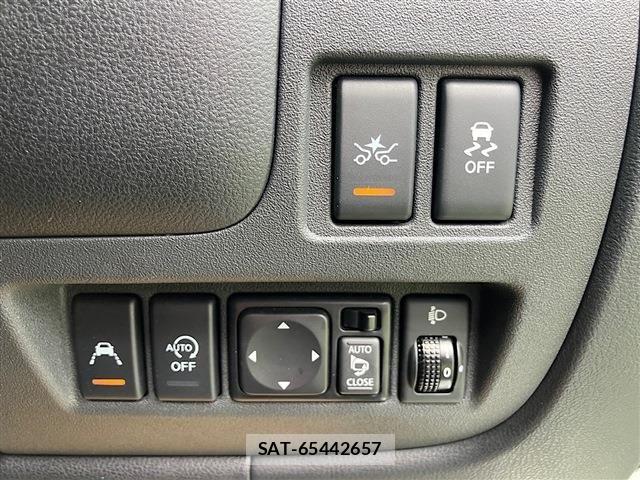 Nissan MARCH 2022-04 8849631-25