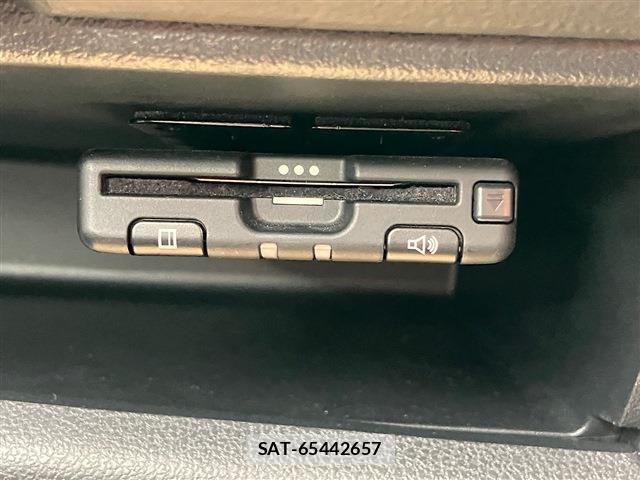 Nissan MARCH 2022-04 8849631-26