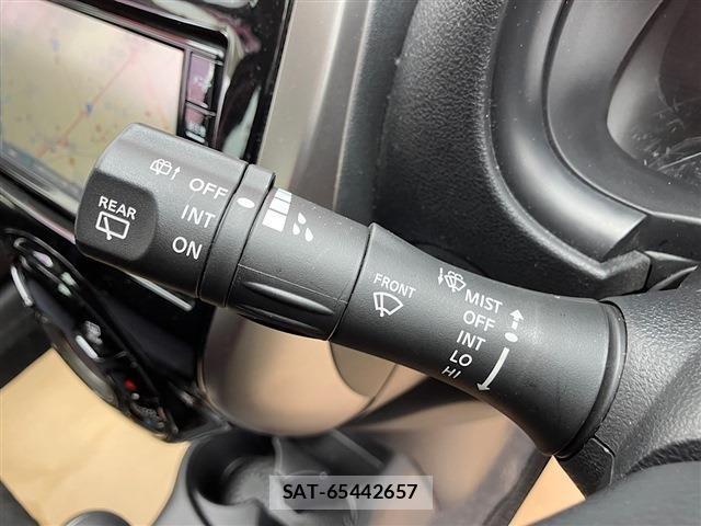 Nissan MARCH 2022-04 8849631-28