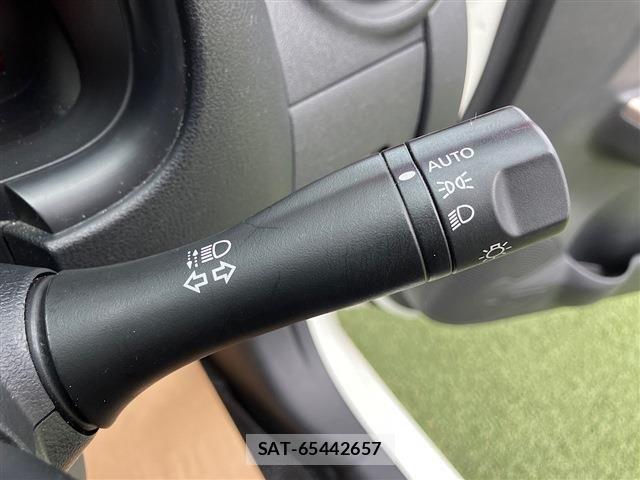 Nissan MARCH 2022-04 8849631-29