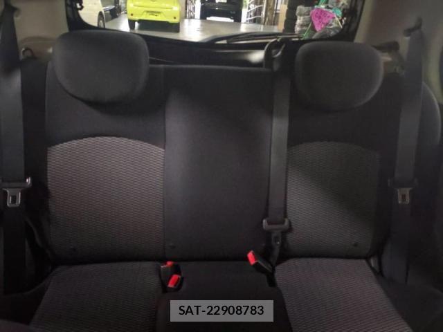 Nissan MARCH 2018-03 8849633-21