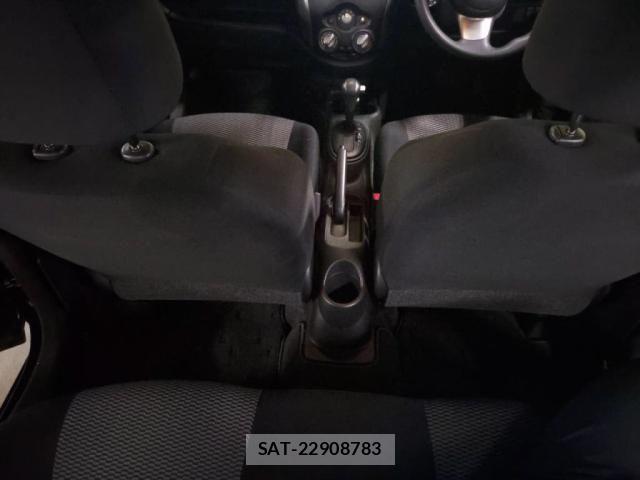 Nissan MARCH 2018-03 8849633-23