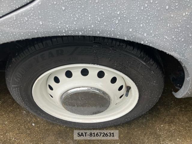 Nissan MARCH 2002-02 8880602-5