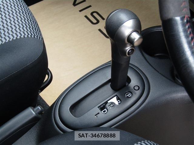 Nissan MARCH 2018-03 8880599-13