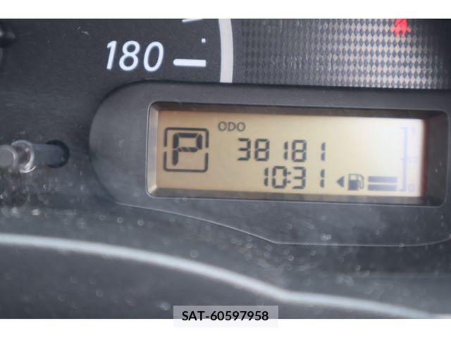Nissan MARCH 2011-01 1216493-7