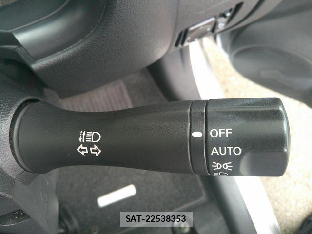 Nissan MARCH 2019-02 7455522-9