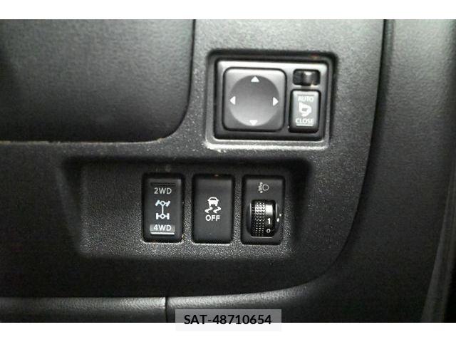Nissan MARCH 2016-01 7617807-18