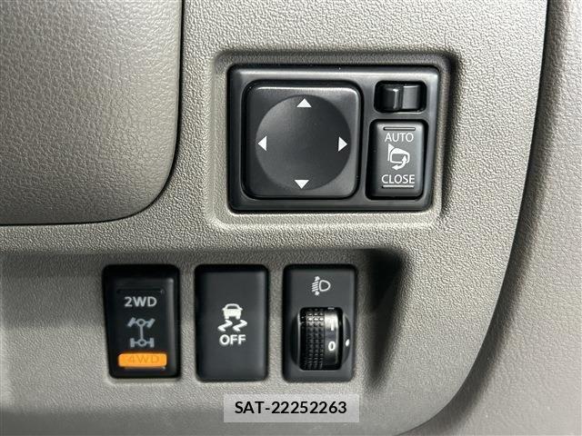 Nissan MARCH 2019-02 8100241-21