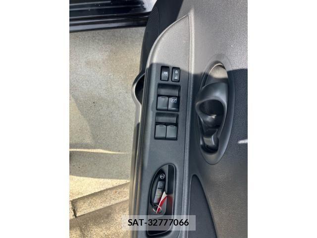 Nissan MARCH 2012-03 8230693-15