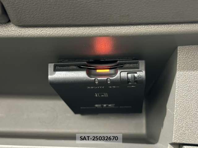 Nissan MARCH 2015-12 8131081-18