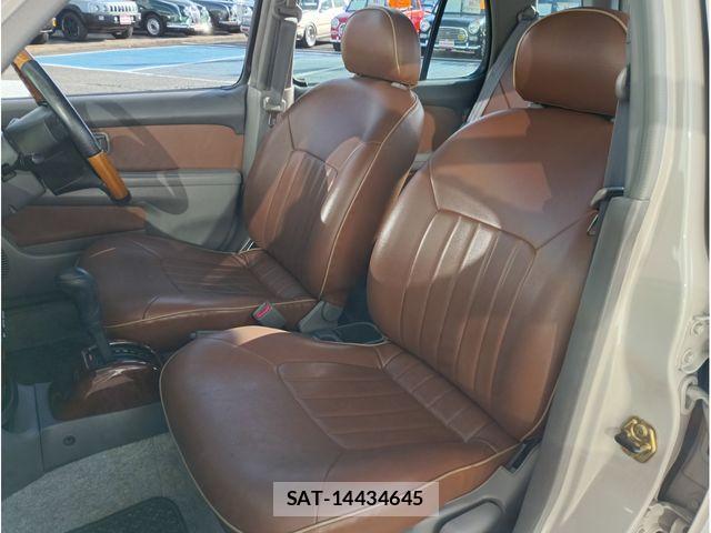 Nissan MARCH BOX 2000-10 4755228-16
